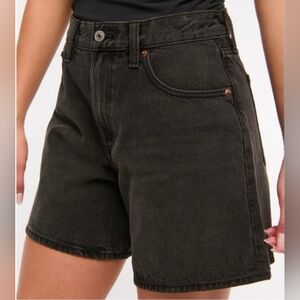 Abercrombie & Fitch The Loose Short High Rise Curve Love 32/14 Black